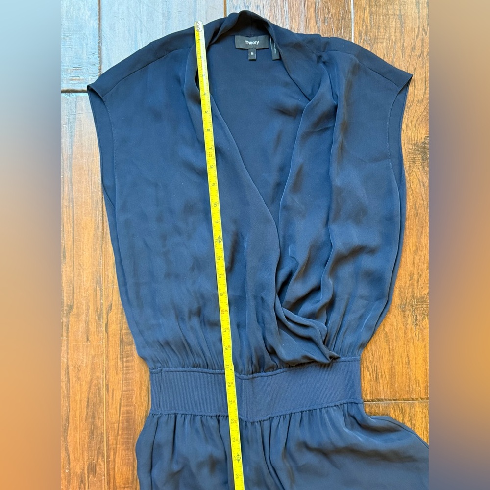 THEORY Women’s Draped Jumpsuit Navy 100% Silk Cropped Travel - Picture 8 of 9